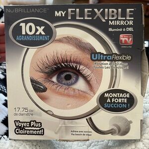 Magnifying Mirror with Light